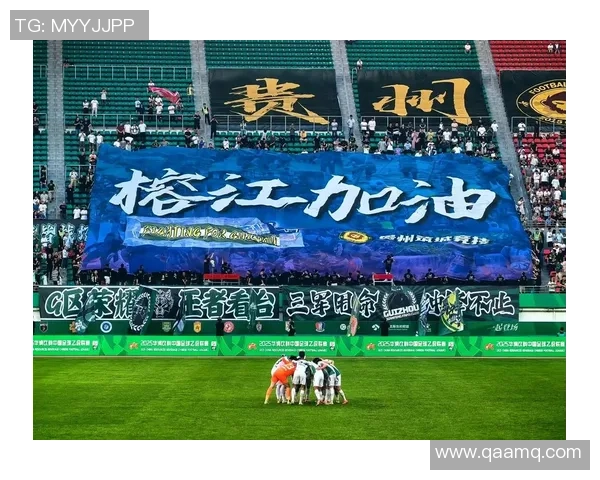 瞬足球球星领衔新一代足坛巨星崛起的背后故事与发展趋势